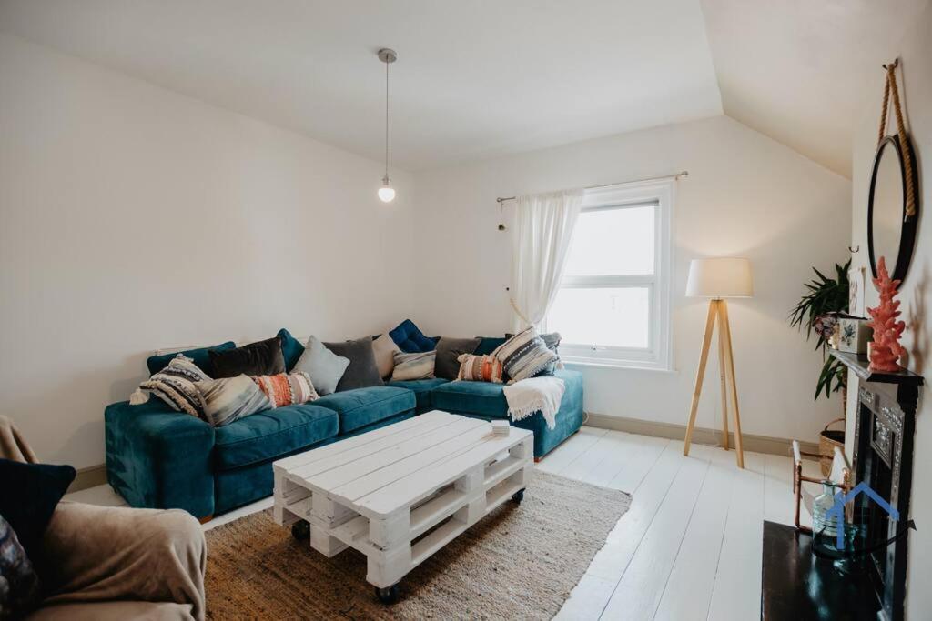 Indigo Snug - Gorgeous 2 Bed Flat In The Heart Of 크로머 외부 사진